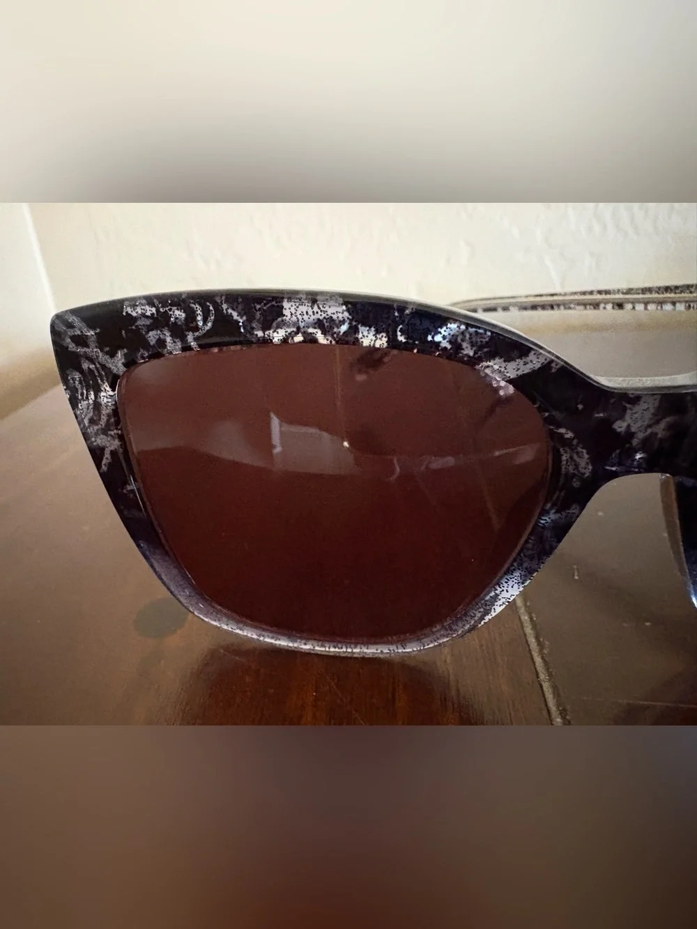 Classic Cat-Eye Women's Sunglasses in Black Speckle NWOT